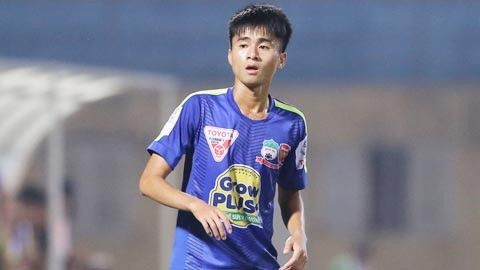 Phan Thanh Hậu hiện thử việc trong màu CLB Bình Dương.