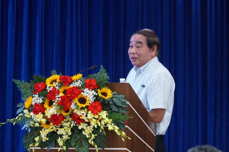 Ông Nguyễn Đình Hiệp, Chủ tịch Hội Khoa học, công nghệ sử dụng năng lượng tiết kiệm và hiệu quả Việt Nam thông tin về tình hình triển khai Luật Sử dụng năng lượng tiết kiệm và hiệu quả, và nội dung mới của Luật sửa đổi, bổ sung một số điều của Luật Sử dụng năng lượng tiết kiệm và hiệu quả. Ảnh: Vũ Lê
