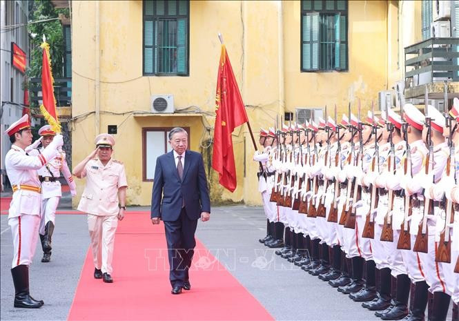 Tổng Bí thư Tô Lâm đến thăm Cục An ninh chính trị nội bộ (Bộ Công an). (Ảnh: Thống Nhất/TTXVN)