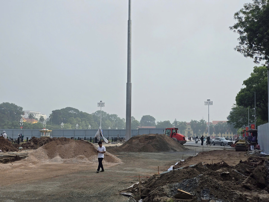 Tuyến đường Hùng Vương là trục giao thông có vai trò đặc biệt quan trọng, kết nối các cơ quan Trung ương, phục vụ các hoạt động chính trị, đối ngoại, lễ kỷ niệm lớn của đất nước, trong đó có Lễ kỷ niệm 80 năm Quốc khánh nước Cộng hòa xã hội chủ nghĩa Việt Nam (2/9/1945-2/9/2025), 80 năm Ngày truyền thống Công an nhân dân, 20 năm Ngày hội toàn dân bảo vệ an ninh Tổ quốc... k8.jpg