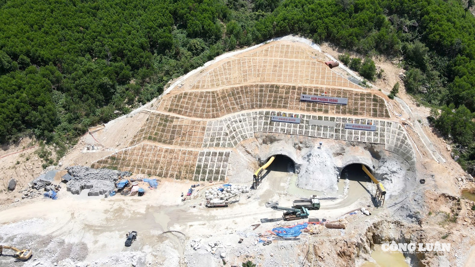 hầm đường bộ