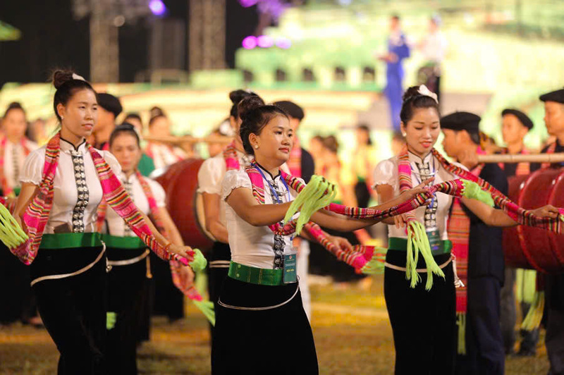 Điệu múa Xòe Thái là nét văn hóa đặc sắc của đồng bào Thái ở Lào Cai. Ảnh: Báo Lào Cai.
