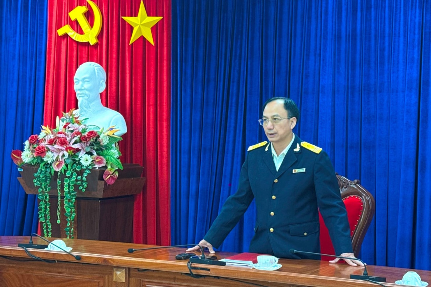 Phó Trưởng Thuế tỉnh Lâm Đồng Trần Phương cho biết toàn ngành đang nỗ lực để hoàn thành chỉ tiêu giao. Ảnh: Diễm Thương