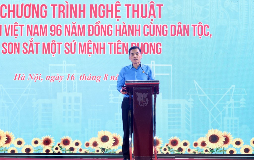 LĐLĐ Hà Nội mang nghệ thuật đến khu nhà ở công nhân Thiên Lộc LĐLĐ Hà Nội mang nghệ thuật đến khu nhà ở công nhân Thiên Lộc