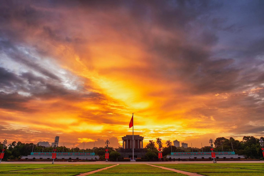 Từ Ba Đình hôm ấy đến khát vọng hôm nay chính là hành trình của niềm tin, của ý chí sắt đá và tình yêu mãnh liệt dành cho Tổ quốc. Ảnh minh họa: ITN.