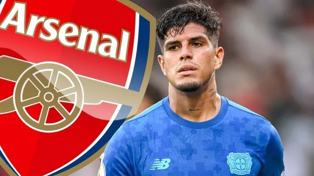 Arsenal nhắm kích hoạt điều khoản 52 triệu bảng Anh với Piero Hincapie