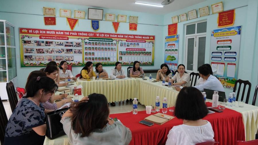 Buổi khai vấn của giáo viên Trường Mầm non Gio Mỹ với chuyên gia dự án TALK