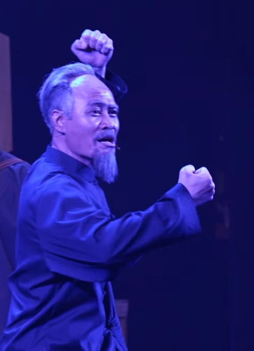 Nghệ sĩ Văn Thuân vào vai Hồ Chí Minh. Ảnh: HA. sang-ngoi-ve-dep-nhan-cach-van-hoa-ho-chi-minh-2.png