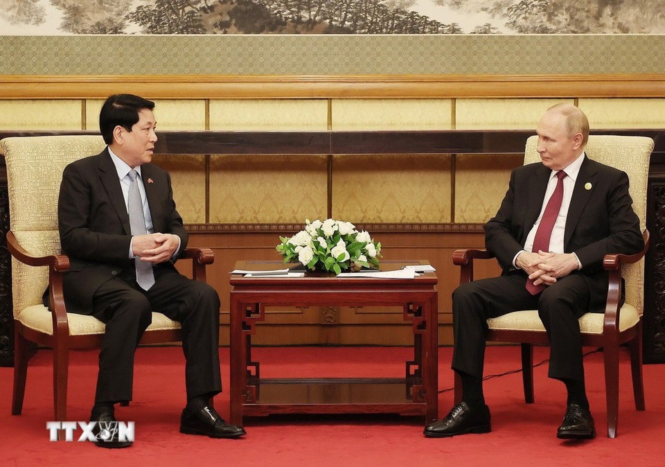 Chủ tịch nước Lương Cường hội kiến Tổng thống Nga Vladimir Putin. Ảnh: TTXVN