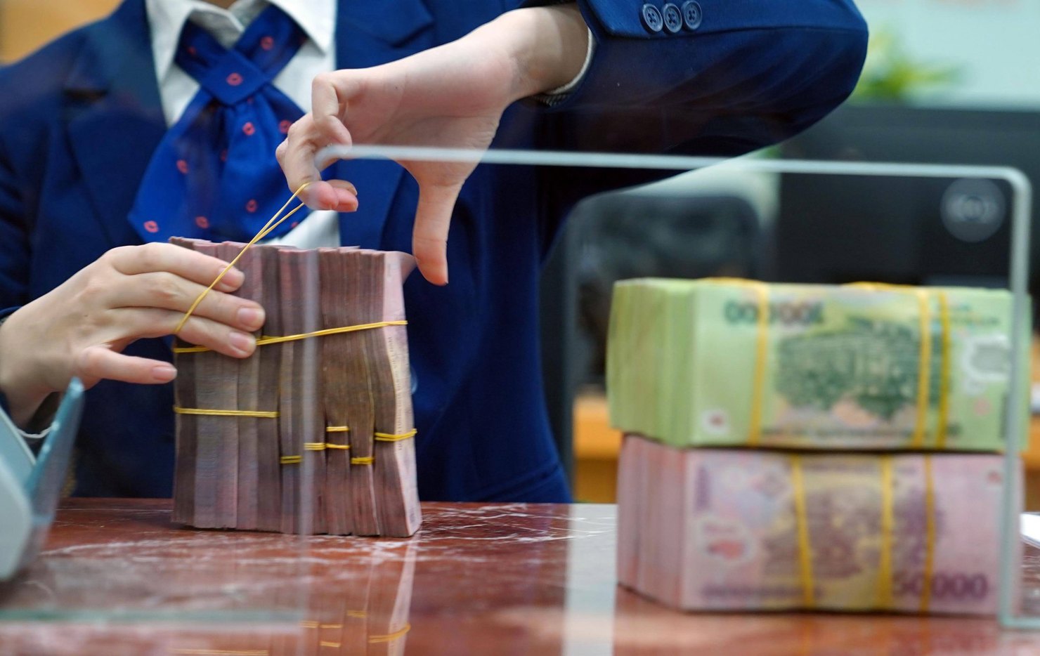 Nửa cuối năm 2025, lượng phát hành từ khối này được dự báo có thể đạt tới 200 nghìn tỷ đồng – con số đủ để giữ sức nóng cho thị trường.