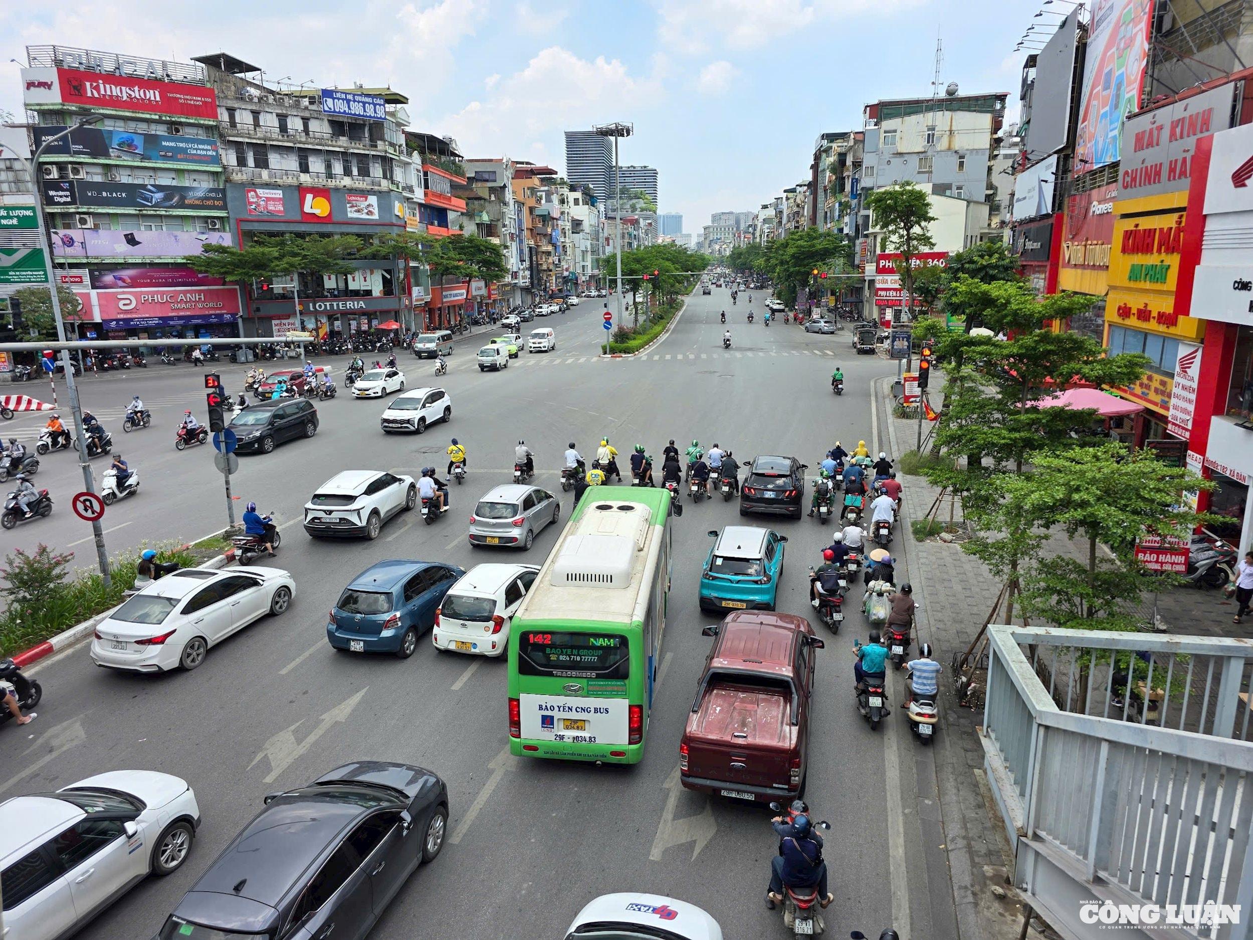 Hiện nay, dân số TP. Hà Nội khoảng 8,5 triệu người, chưa kể dân số tự do lưu thông trong quá trình phát triển của Thành phố. Có trên 8 triệu phương tiện, trong đó 1,1 triệu ô tô và khoảng 6,9 triệu xe máy. Riêng trong khu vực vành đai 1 là trung tâm nội đô lịch sử của Thủ đô, số lượng xe máy lên tới 450.000, dân số trong khu vực này chỉ khoảng 600.000.