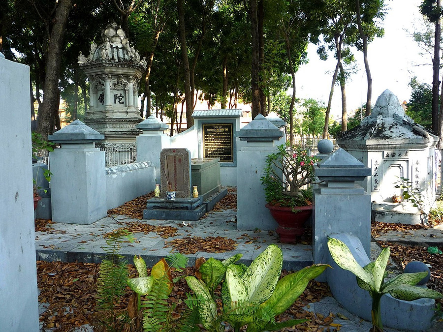 ngo-nhan-tinh-2.jpg