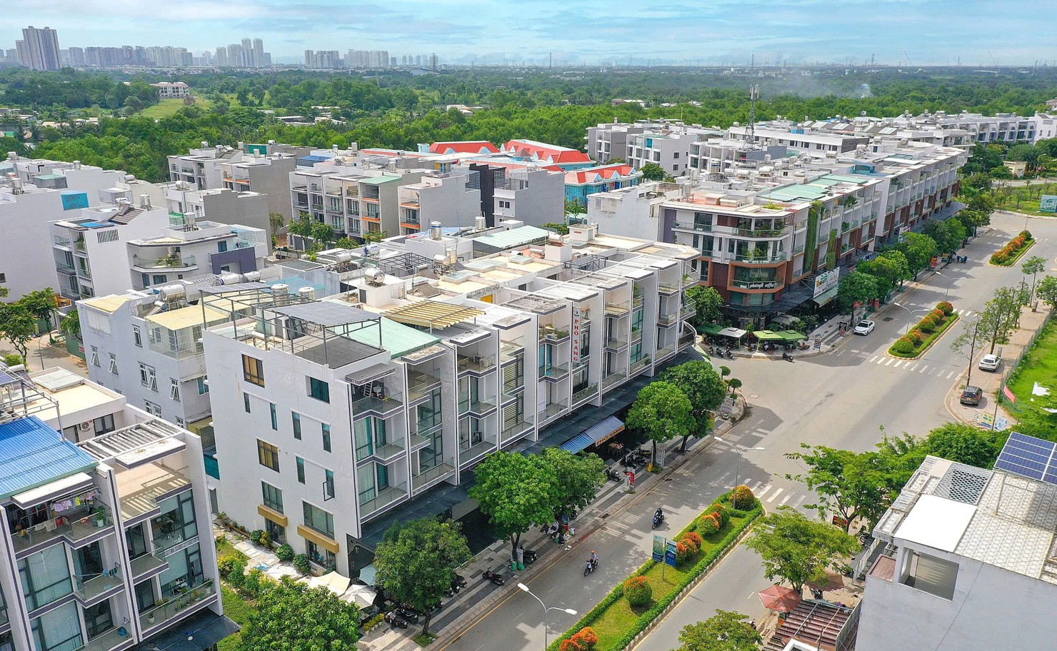 Một dự án vướng mắc cấp sổ đang được TP. Hồ Chí Minh tháo gỡ. Ảnh: DN