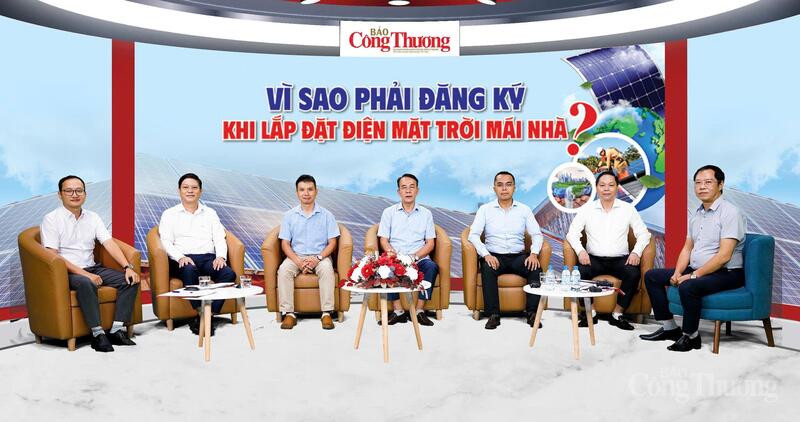 Các chuyên gia tham gia tọa đàm “Vì sao bắt buộc đăng ký điện mặt trời mái nhà?” do Báo Công Thương tổ chức sáng 18/9. Ảnh: Quốc Chuyển