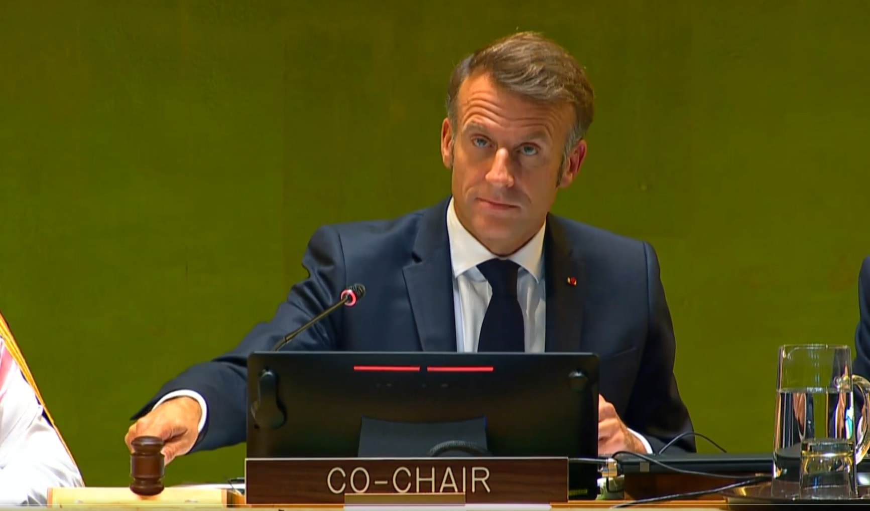 macron.jpg