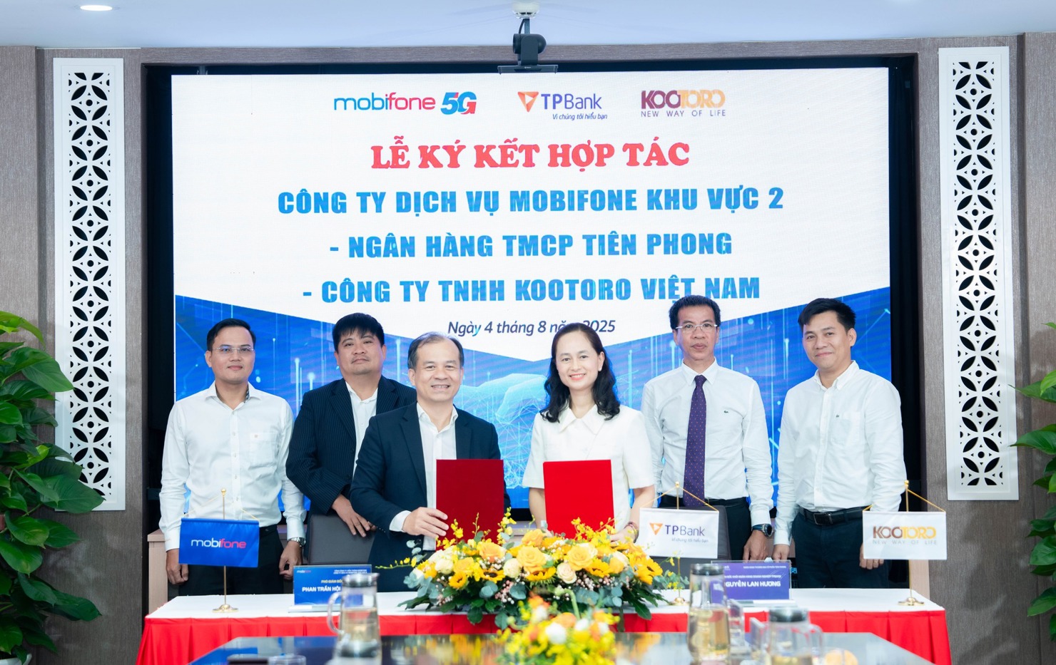TPBank hợp tác cùng MobiFone.