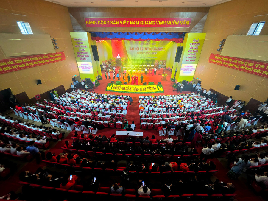 Khai mạc Đại hội Đảng bộ tỉnh Vĩnh Long lần thứ I, nhiệm kỳ 2025 - 2030. Ảnh: Phạm Trung.