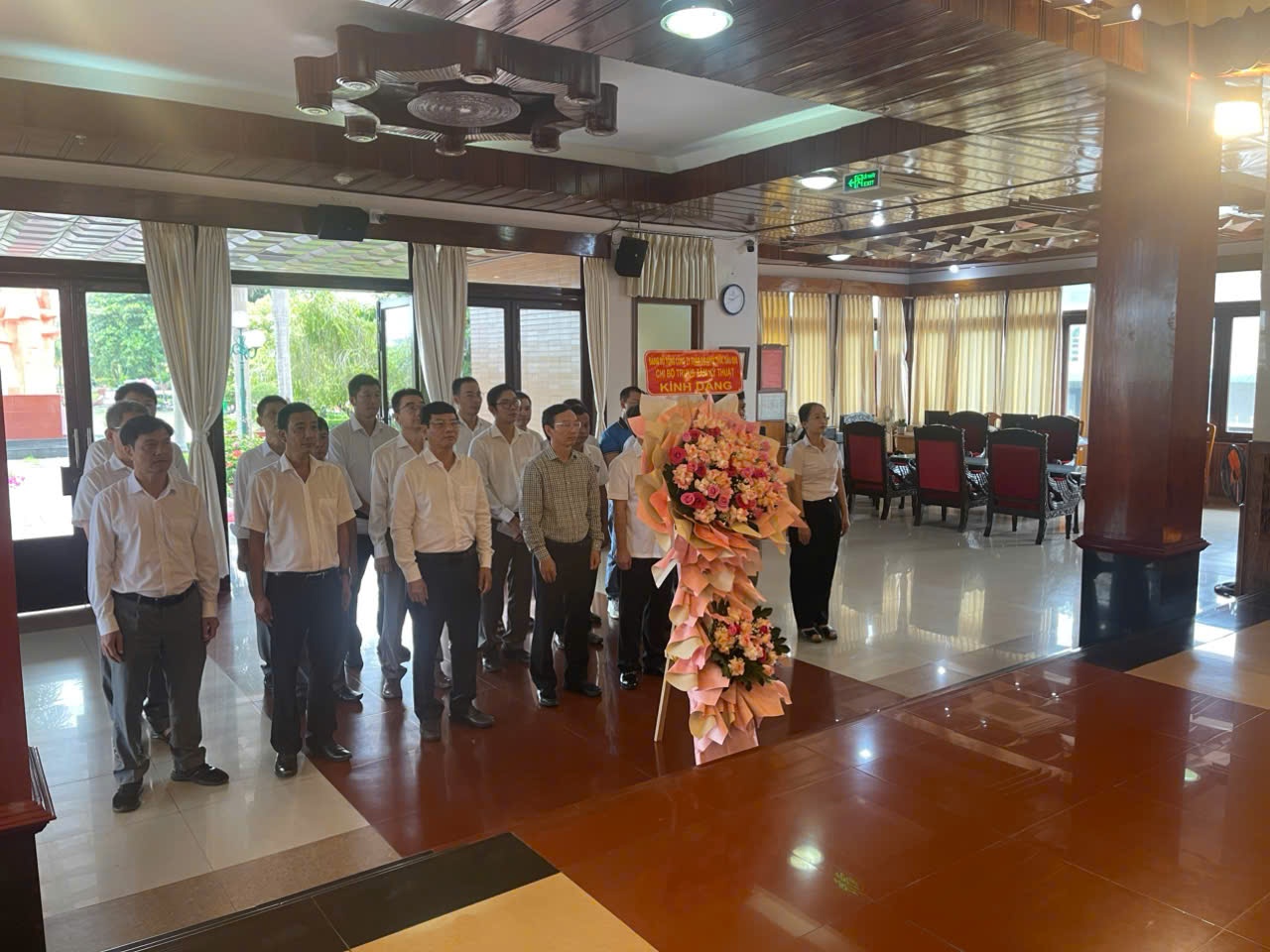 Chi bộ Trung tâm Kỹ thuật PVEP tổ chức kết nạp Đảng viên mới và sinh hoạt chuyên đề quý III/2025