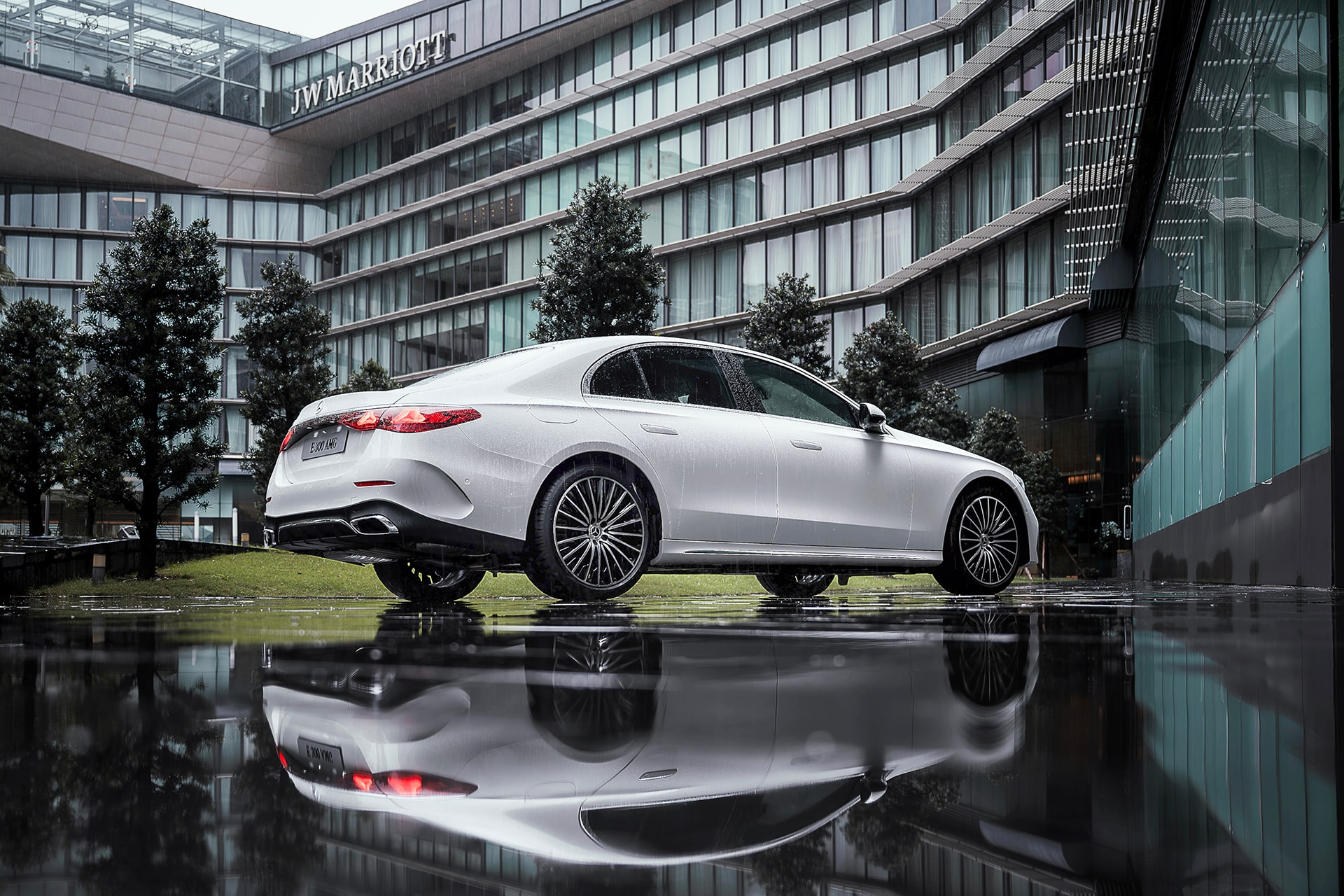 300 AMG 2025 - 9
