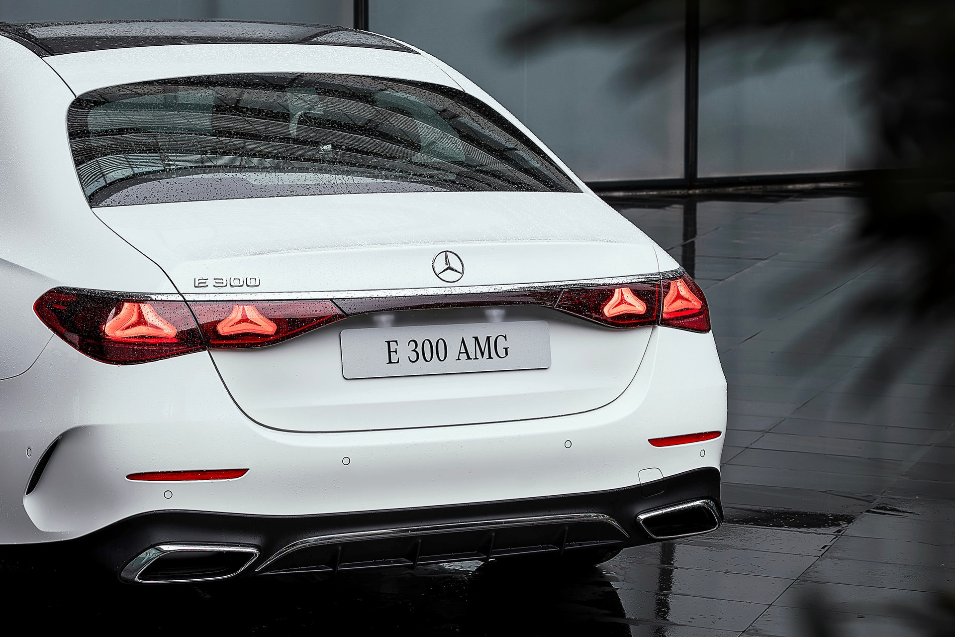 300 AMG 2025 - 13