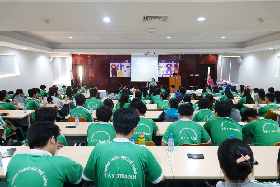 tay-thanh-1.jpg