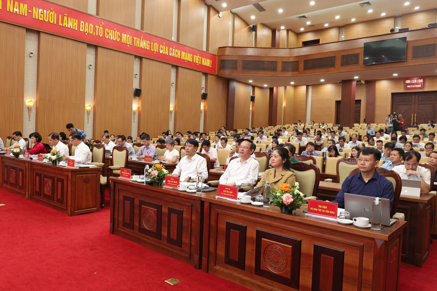 hoi-nghi.jpg