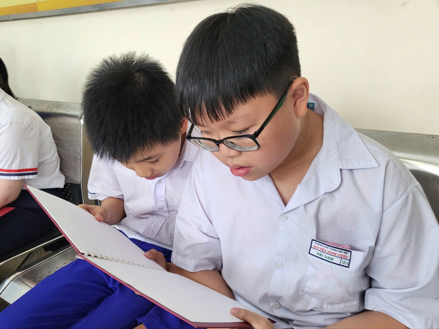 Học sinh Trường PTĐB Nguyễn Đình Chiểu (TPHCM). z7101091284500-52cec40aba27e20613eb1b826802124c-1667.jpg