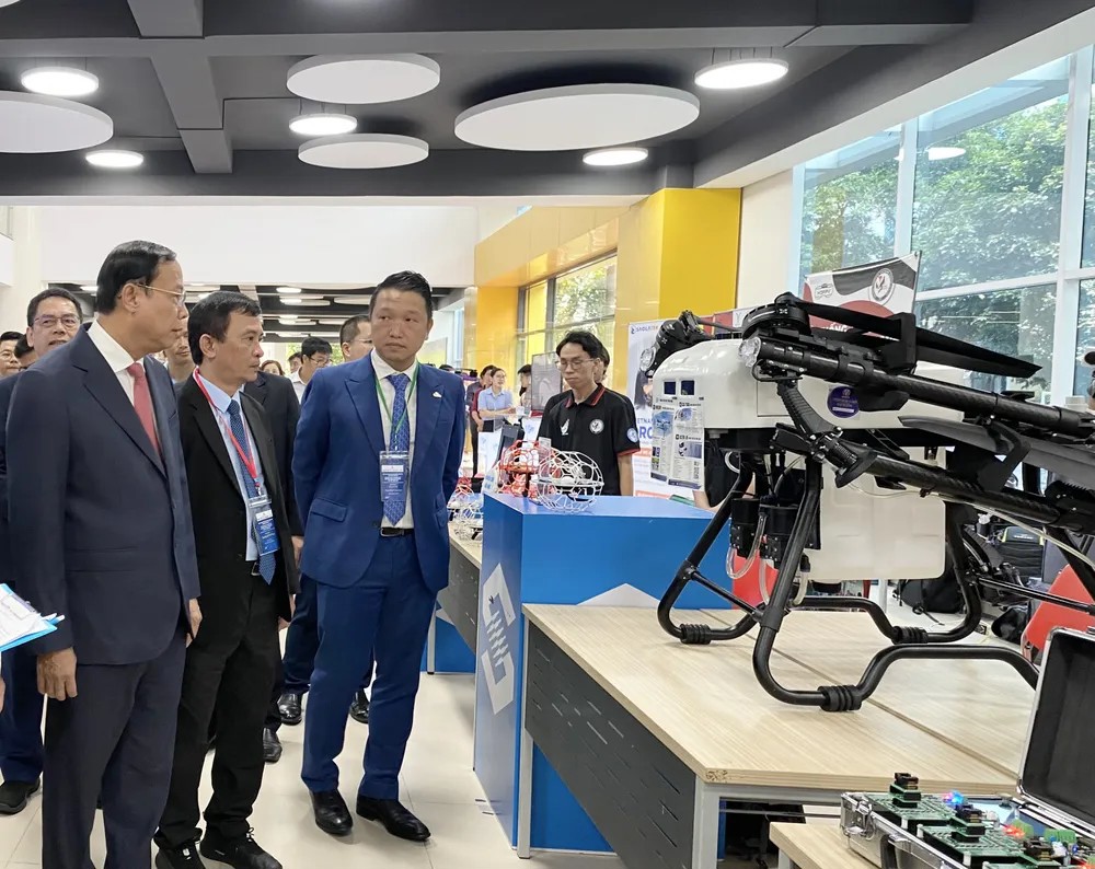 Nhiều sản phẩm công nghệ quan trọng được giới thiệu tại hội nghị. Ảnh: TL