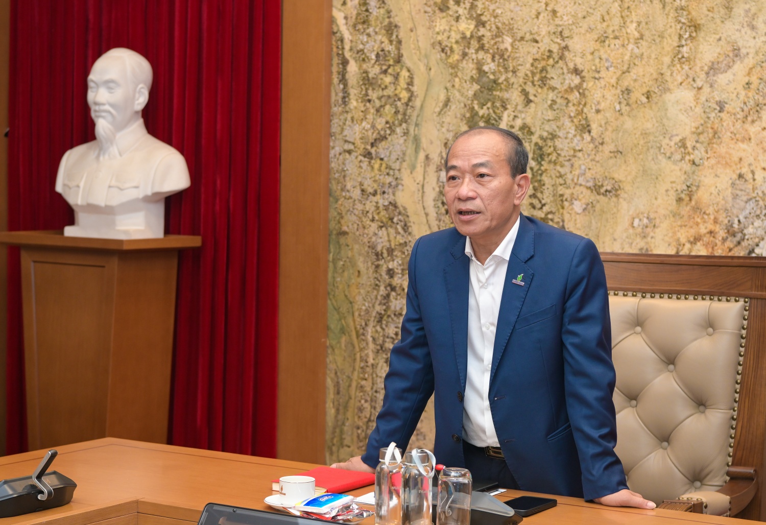 Đảng bộ BMQL&ĐH Petrovietnam chuyển đổi số mạnh mẽ, tiên phong triển khai “Sổ tay đảng viên điện tử”