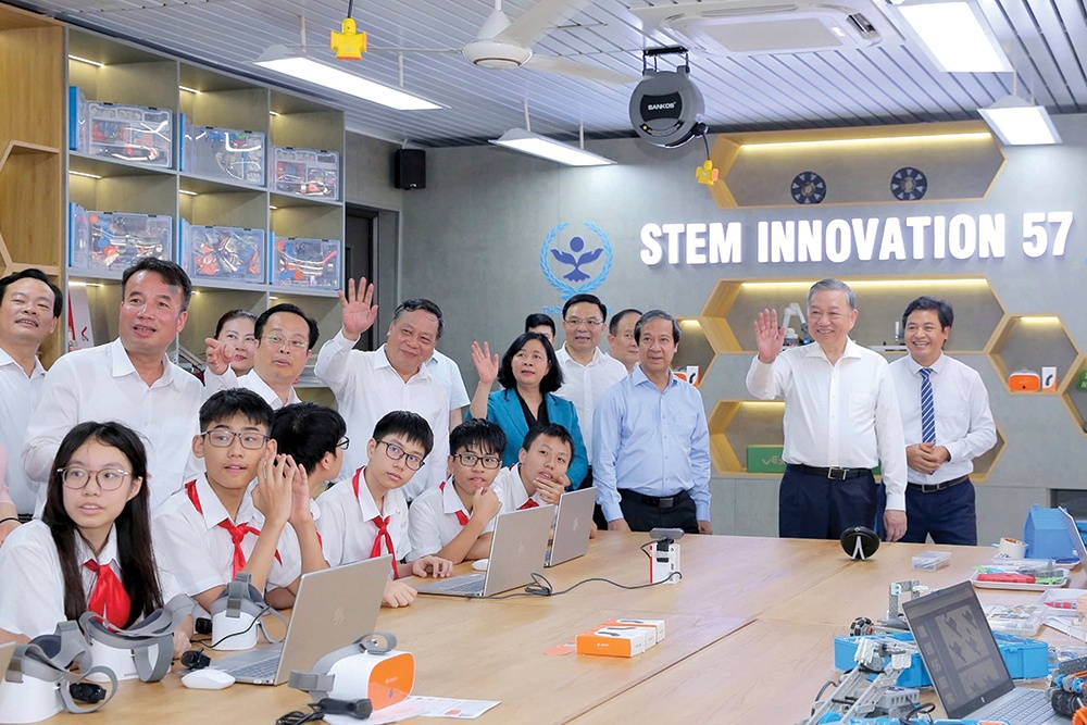 “STEM Innovation Petrovietnam” sáng kiến có tầm nhìn chiến lược “STEM Innovation Petrovietnam” sáng kiến có tầm nhìn chiến lược