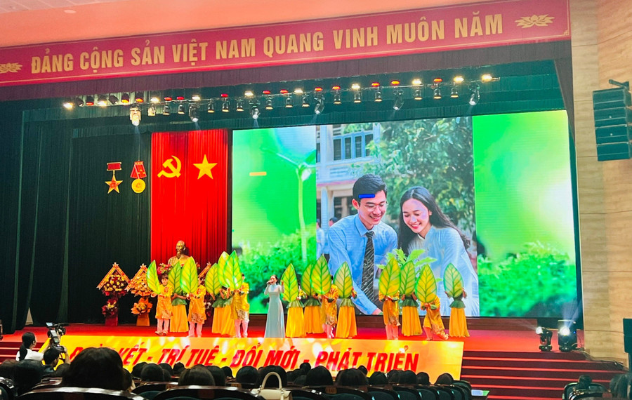 Chương trình tri ân nhà giáo, biểu dương phong trào thi đua "Hai tốt" tại phường An Dương. an-duong-9165.jpg