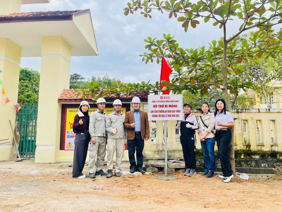 Công ty Xi măng Sông Gianh chung tay đảm bảo an toàn cho học sinh vùng khó