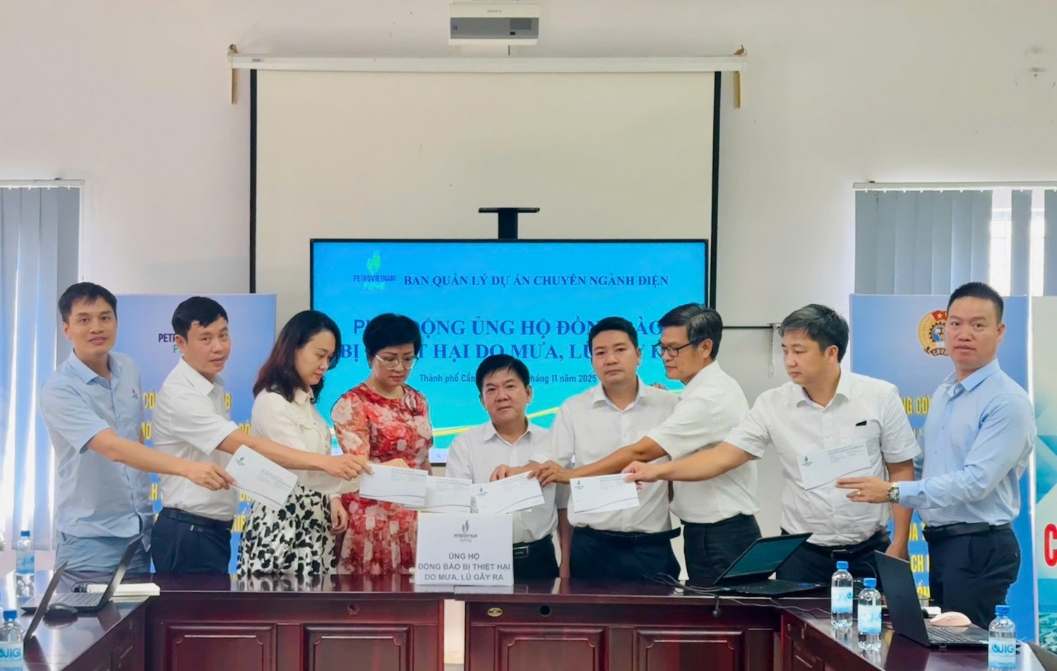 PVPMB phát động quyên góp ủng hộ đồng bào miền Trung và Tây Nguyên bị ảnh hưởng mưa lũ PVPMB phát động quyên góp ủng hộ đồng bào miền Trung, Tây Nguyên bị ảnh hưởng bởi mưa lũ