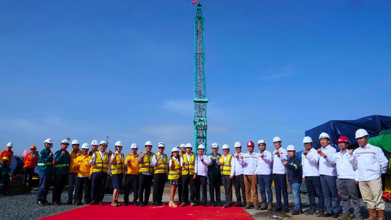 Khởi động thi công cơ khí tuyến ống bờ Lô B - Ô Môn: Mốc tiến độ quan trọng trên toàn tuyến