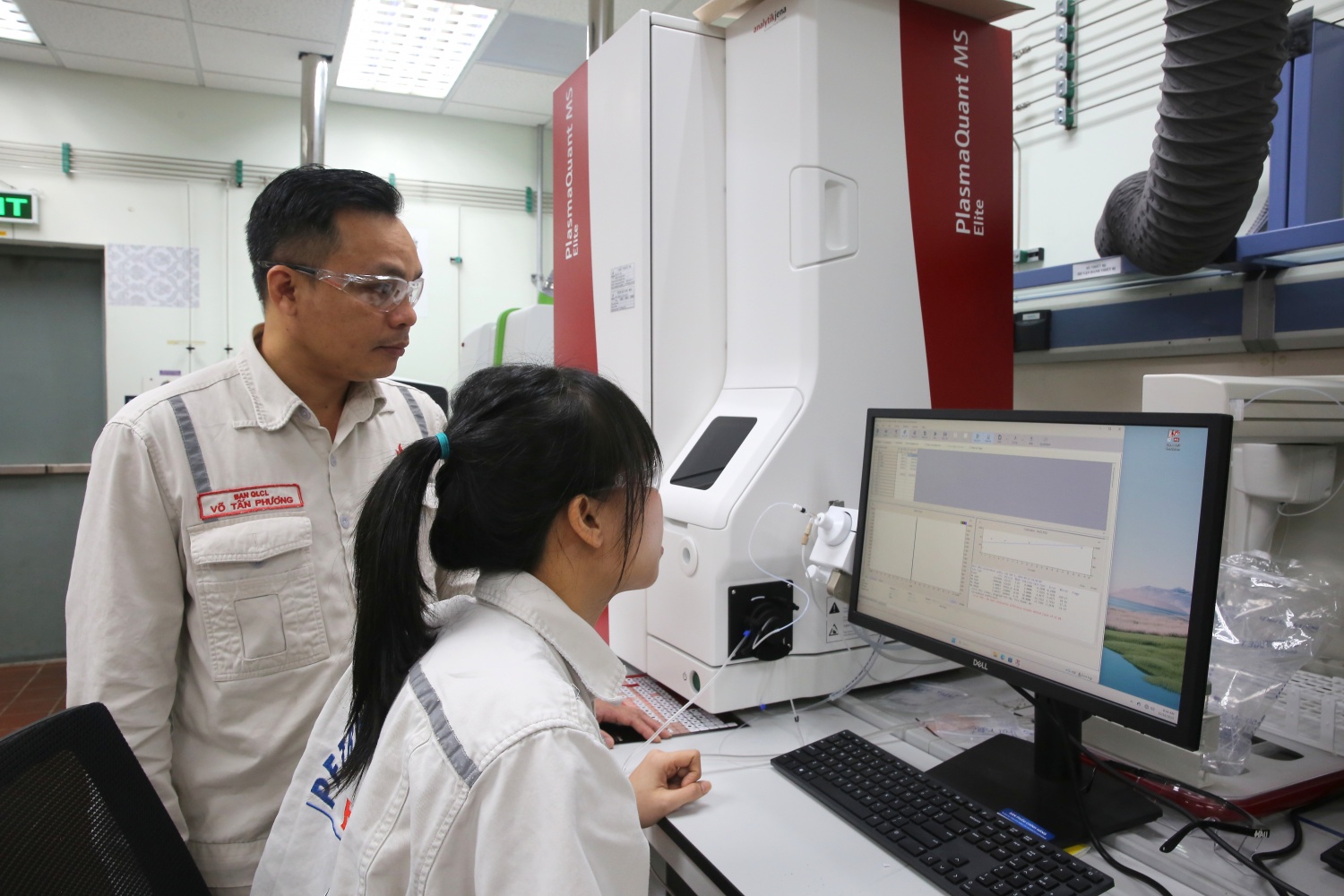 Cải tiến phương pháp phân tích phòng thí nghiệm, kỹ sư BSR làm lợi hơn 1 tỷ đồng mỗi năm