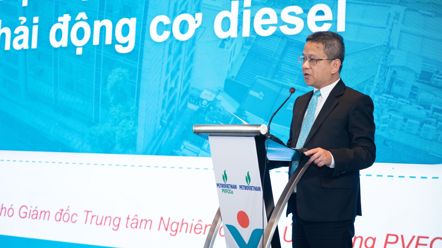 DEF – Phú Mỹ Xanh: Giải pháp giảm phát thải từ động cơ diesel