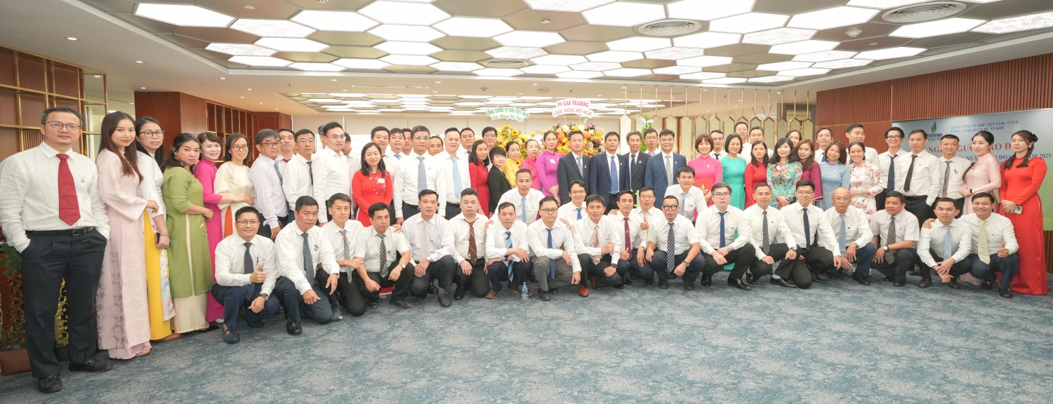 Lãnh đạo và tập thể người lao động PV GAS PMC tại Hội nghị Lãnh đạo và tập thể người lao động PV GAS PMC tại Hội nghị