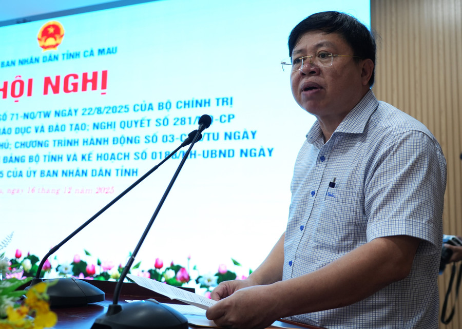 Ông Nguyễn Văn Nguyên, Giám đốc Sở GD&ĐT tỉnh Cà Mau phát biểu khai mạc hội nghị. dsc01621.jpg