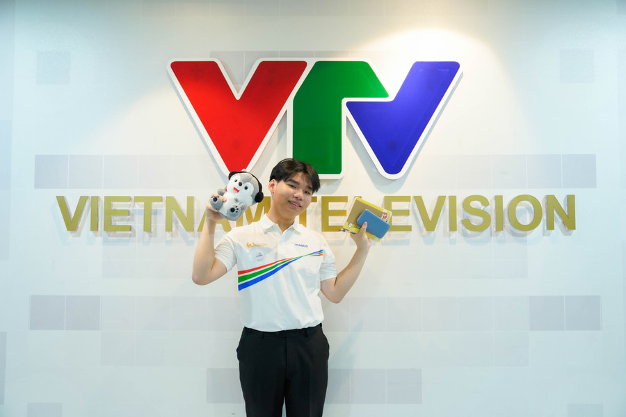 Trên hành trình chinh phục các đỉnh cao tri thức, Hiếu luôn tự tin và đạt giải cao. hieu1.jpg