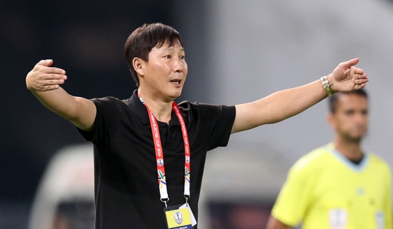 HLV Kim Sang-sik cần xây dựng một lộ trình phát triển bền vững cho đội tuyển Việt Nam trong tương lai.