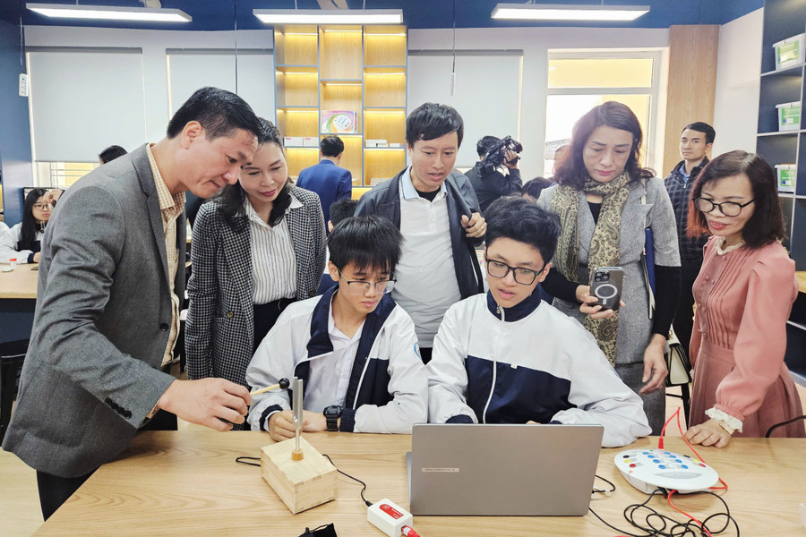 Không gian Phòng học STEM tại Trường THPT Chuyên Hà Tĩnh. 66.jpg