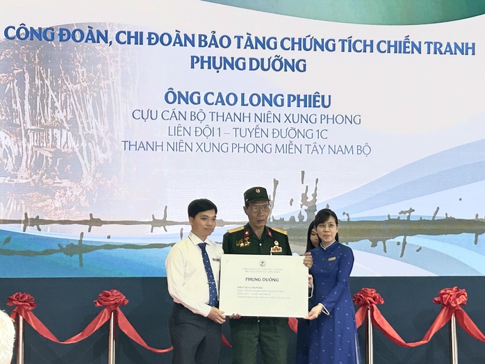 Khai mạc trưng bày "Thời thanh xuân trên tuyến đường 1C huyền thoại" - Ảnh 6.