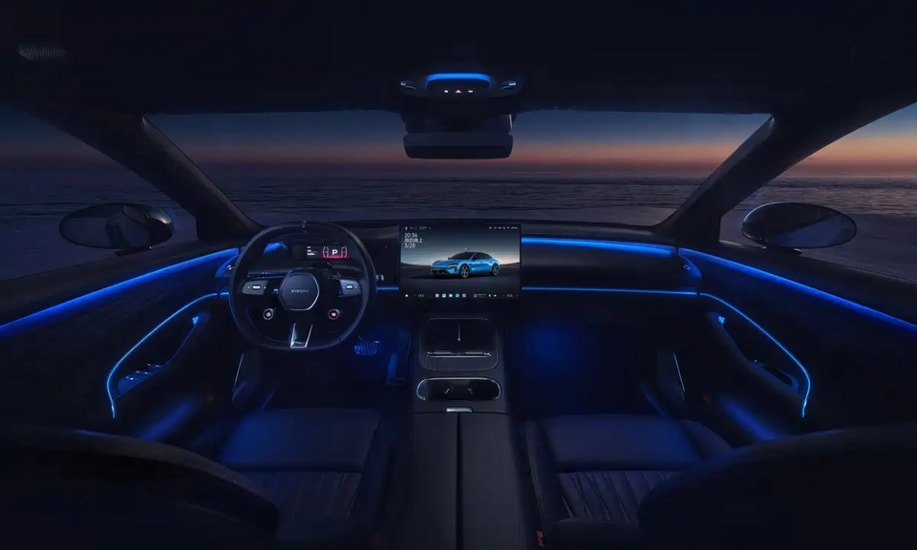 Nội thất Xiaomi SU7 2026 vẫn giữ lại các phím điều khiển cơ học quan trọng