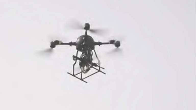 Trung Quốc thử nghiệm thành công UAV trang bị súng trường.