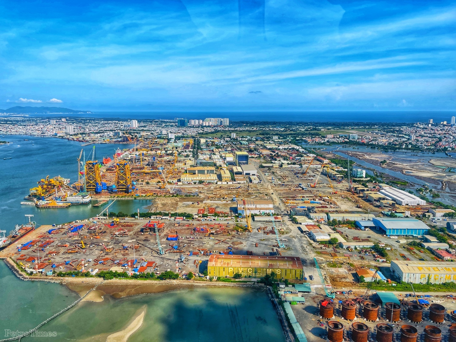 Petrovietnam - Động lực chiến lược cho sự phát triển của TP HCM Petrovietnam - Động lực chiến lược cho sự phát triển của TP HCM