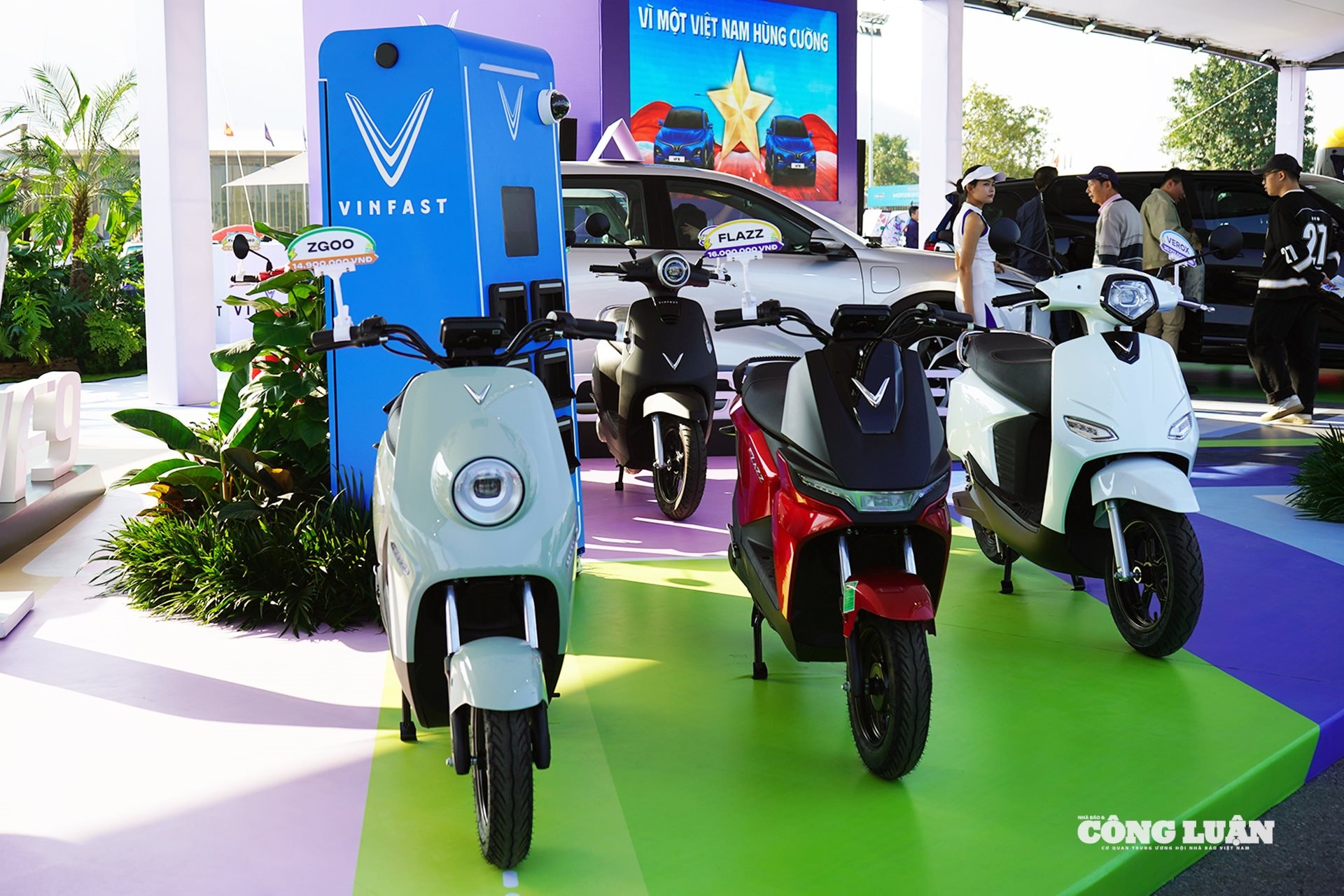 Danh mục sản phẩm đa dạng cùng các mức giá bán lẻ hợp túi tiền đa số người tiêu dùng đã giúp VinFast đạt doanh số kỷ lục trong năm 2025.