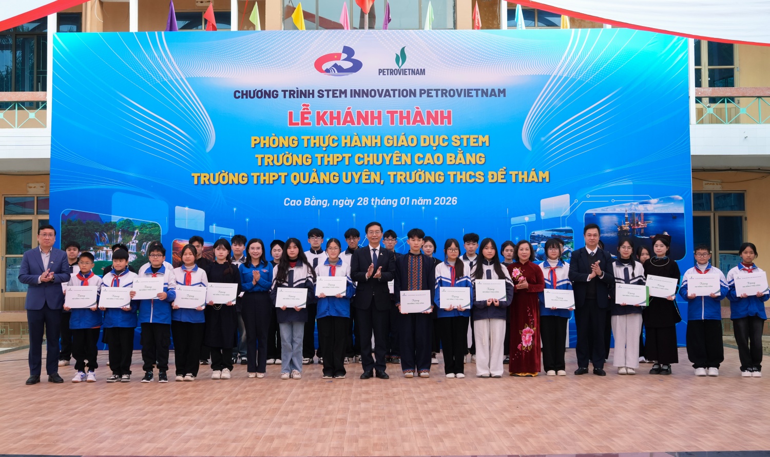 Petrovietnam mang “Xuân gắn kết - Tết nghĩa tình” đến với bà con Cao Bằng