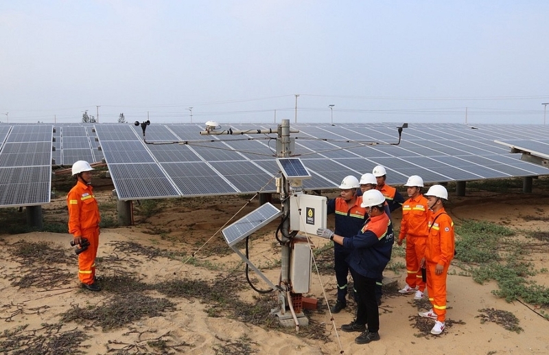 JETP ưu tiên nhiều hạng mục dự án đầu tư tài sản như chuyển đổi từ than sang năng lượng sạch, phát triển ngành năng lượng tái tạo. Ảnh minh họa