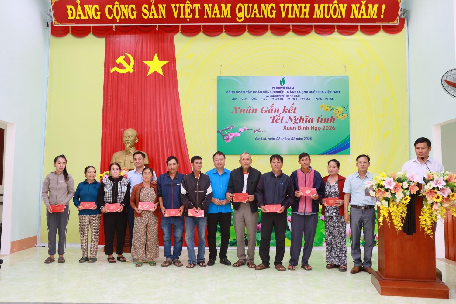 [Chùm ảnh] Petrovietnam mang “Tết ấm” đến với Gia Lai