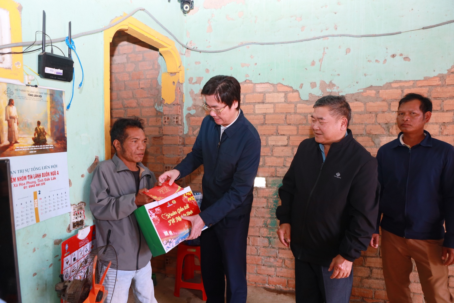 Mang nghĩa tình “Người Petrovietnam” đến với bà con vùng bão lũ tỉnh Đắk Lắk